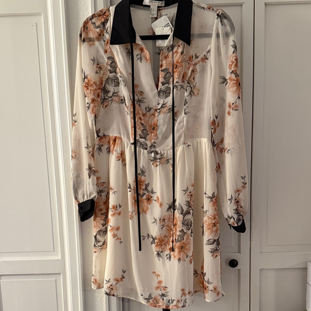 Forever 21 NWT and Button Mini Dress with Black Trim Detail Chiffon Polyester